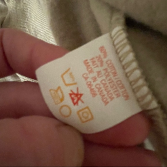 Armen sweater. Made in Canada. - Picture 7 of 12